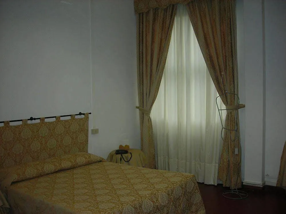 Guesthouse Alloggi Agli Artisti Венеция 2*,